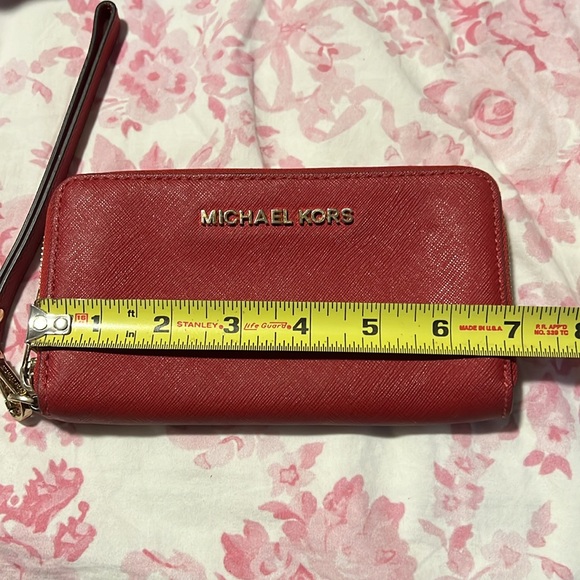 Red Michael Kors bag and wallet set - Picture 11 of 16